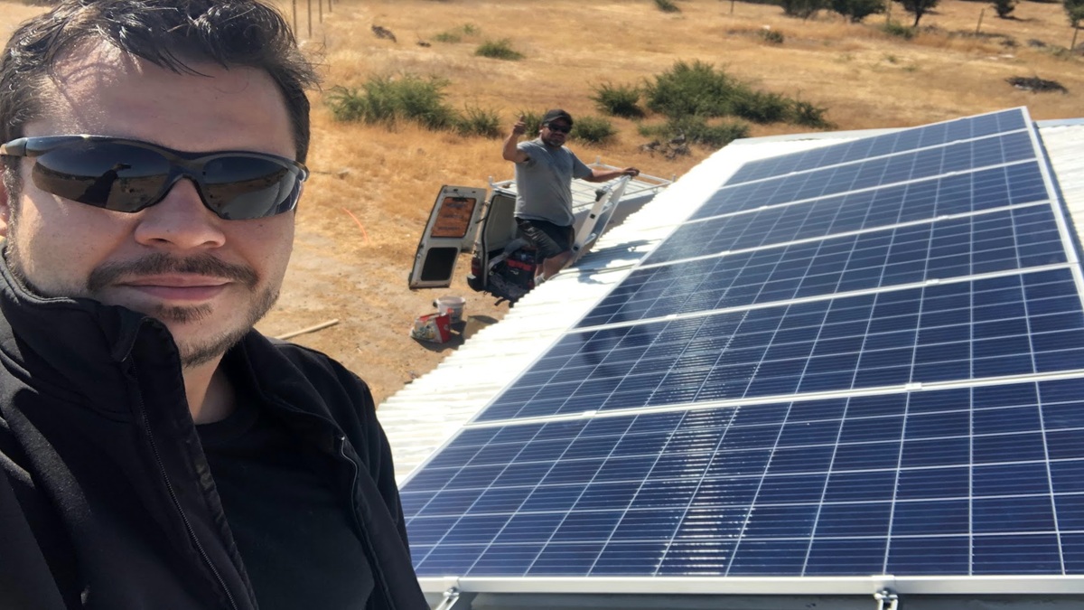 Instalación de paneles solares para empresas y predios agrícolas en la Región de O'Higgins